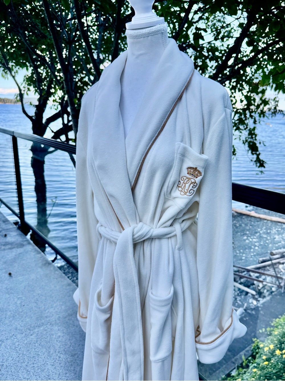 Lauren Ralph Lauren NWT Cream w Gold Trim Microfleece Monogrammed Robe XL - Picture 2 of 12